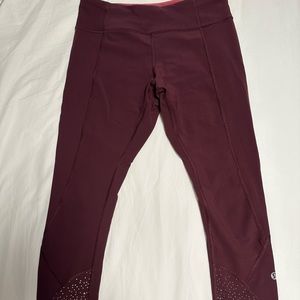 Lululemon 25” tight stuff tight Scalloped Leggings